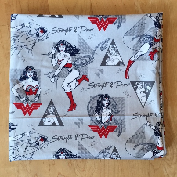 Wonder Woman DC Comics Quilting Fabric - Picture 1 of 13